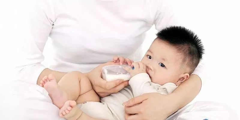 5个月大女婴双肾长满结石！冲泡奶粉的水是问题源头！【每天一个冷知识系列（41）】